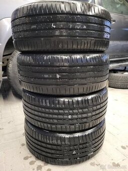 16" KUMHO Ecsta 215/45 R16