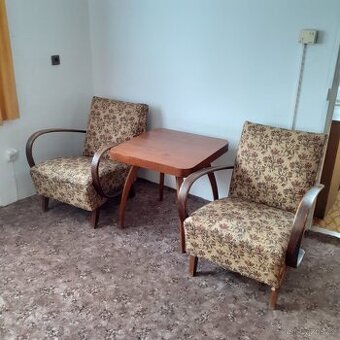 Starožitný nábytek