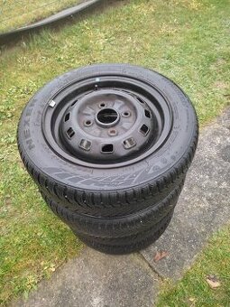 Zimní pneumatiky na discích