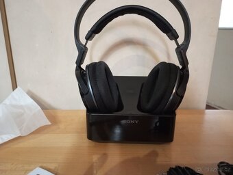 Bezrátové sluchátka Sony