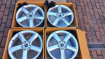 Zánovní alu disky originál Audi 7.5jx19h2, et 29....