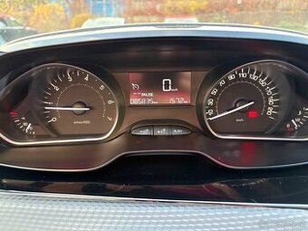 Peugeot 2008, 86000 km, rok výr. 2016
