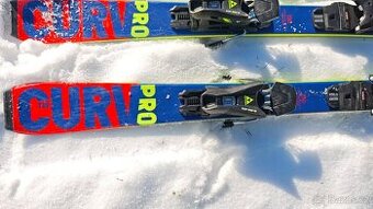 Juniorské závodní lyže Fischer 130