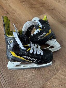 Brusle Bauer Supreme M4 12YTH