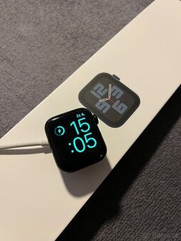 Apple Watch SE 2. generace 40mm Midnight (GPS) – kompletní b