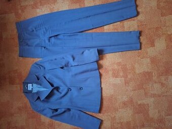 Šedý kalhotový kostým vel 37