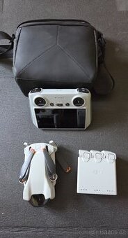 dron DJI Mini 3 Fly More Combo s 3x baterií a dálkovým ovlad