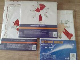 Prodám 3 látkové ubrusy s vánočními motivy