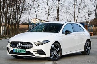 Mercedes-Benz A trieda A250e AMG LINE AT8