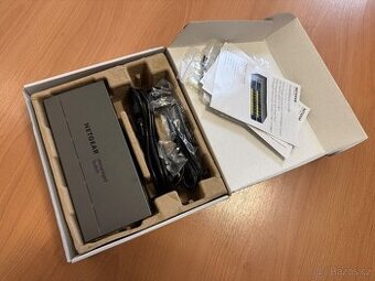 Switch Netgear 8PT