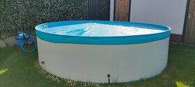 Nadzemní zahradní bazén