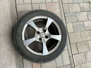 pneu na Opel 185/ 60 R15 H včetně disků