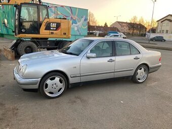 Mercedes Benz E 280 W 210 elegance 150kw, 5st. automat