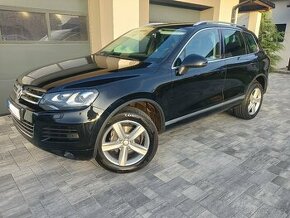 VW Touareg 3.0 TDi 4x4 bez AD blue,na pružinách