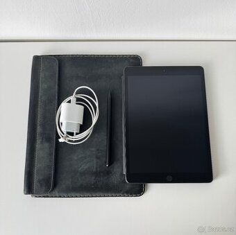 Apple iPad 2020 + příslušenství