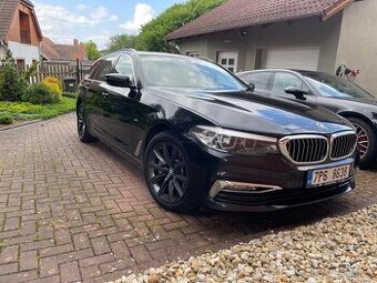 BMW 530d xDrive Touring 195kW – LUXURY, tažné, panorama