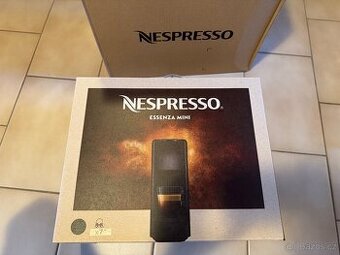 NESPRESSO KRUPS Essenza Mini Piano Black