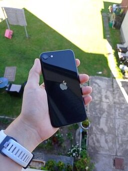 iPhone SE 2022 64GB