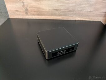 mini PC Intel NUC 7i3DNKE