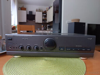 zesilovač Technics SU-V500