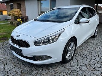 KIA CEED COMBI 1.6 CRDi NEBOURÁNO PLNÁ SERVISNÍ HISTORIE