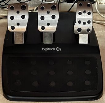 Herní volant Logitech G920