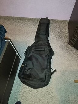 Obal na elektrickou kytaru