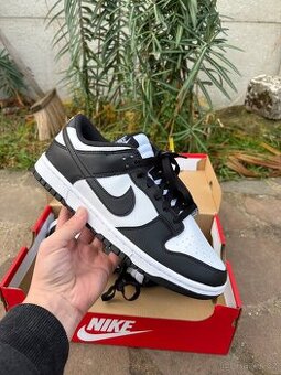 Nike panda dunk low