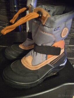 Zimní boty velikost 33