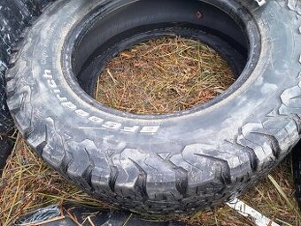 BF Goodrich 265/65 R17 120S All terrain T/A