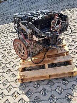 Motor 3,0 D 170kw rok 09 306D3 top stav - 1