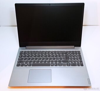 Pěkné Lenovo S145 SSD512gb 8gbRAM W11 15,6"HD
