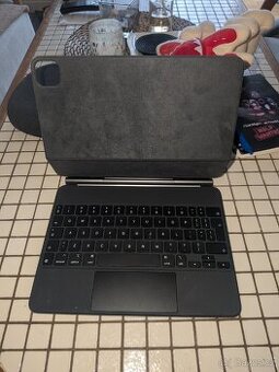 Prodam Apple iPad příslušenství