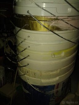 plastové kýble na rajčata