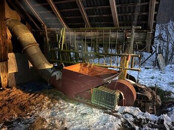 Fukarna seno, senomet s motorem