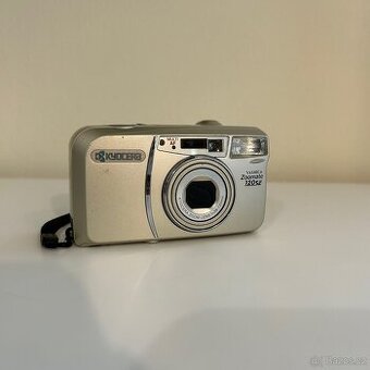 Yashica Zoomate 120SE