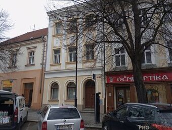 Pronájem komerční prostor ve Slaném- Na Náměstí, komerční pr