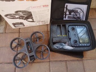 Dron S156, ovladač s monitorem