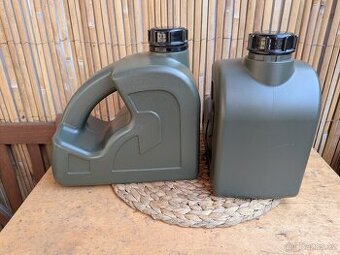 Kanystry 5l a aku paralyzér na hmyz