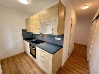 3+1 Budovatelu, Kadan