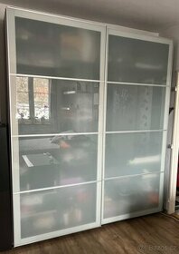 Šatní skříň s posuvnými dveřmi PAX Ikea