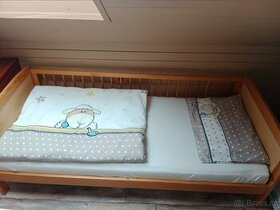 Dětská postel včetně roštu a matrace