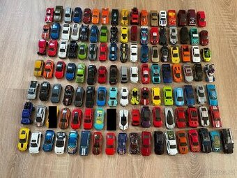 Autička hot wheels nové 1/64