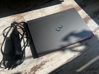 Notebook Fujitsu LIFEBOOK U745 14' (bez pevného disku)