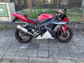 Yamaha R1 2002