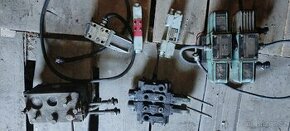 Hydraulické komponenty