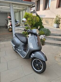 Vespa 300 GTS