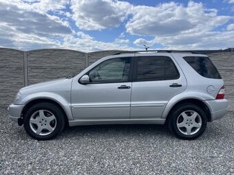 Mercedes-Benz Třídy M 270CDi 4x4 165PS AMG PAKET 1A