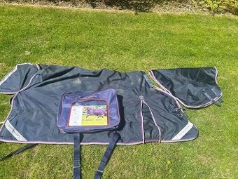 Premier Equine deka 145cm 70 g, odnímatelný krk