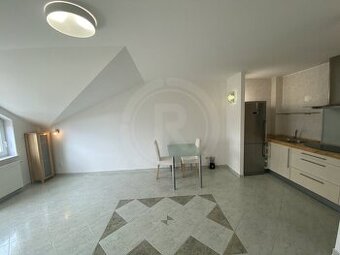 PRONÁJEM ZDĚNÉHO BYTU 2+KK, LIPOVÁ, ČESKÉ BUDĚJOVICE